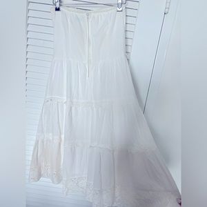 White strapless lace dress, XS, beautiful lining, preloved
